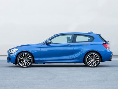 Автостекла BMW 1 F21 c установкой в Москве